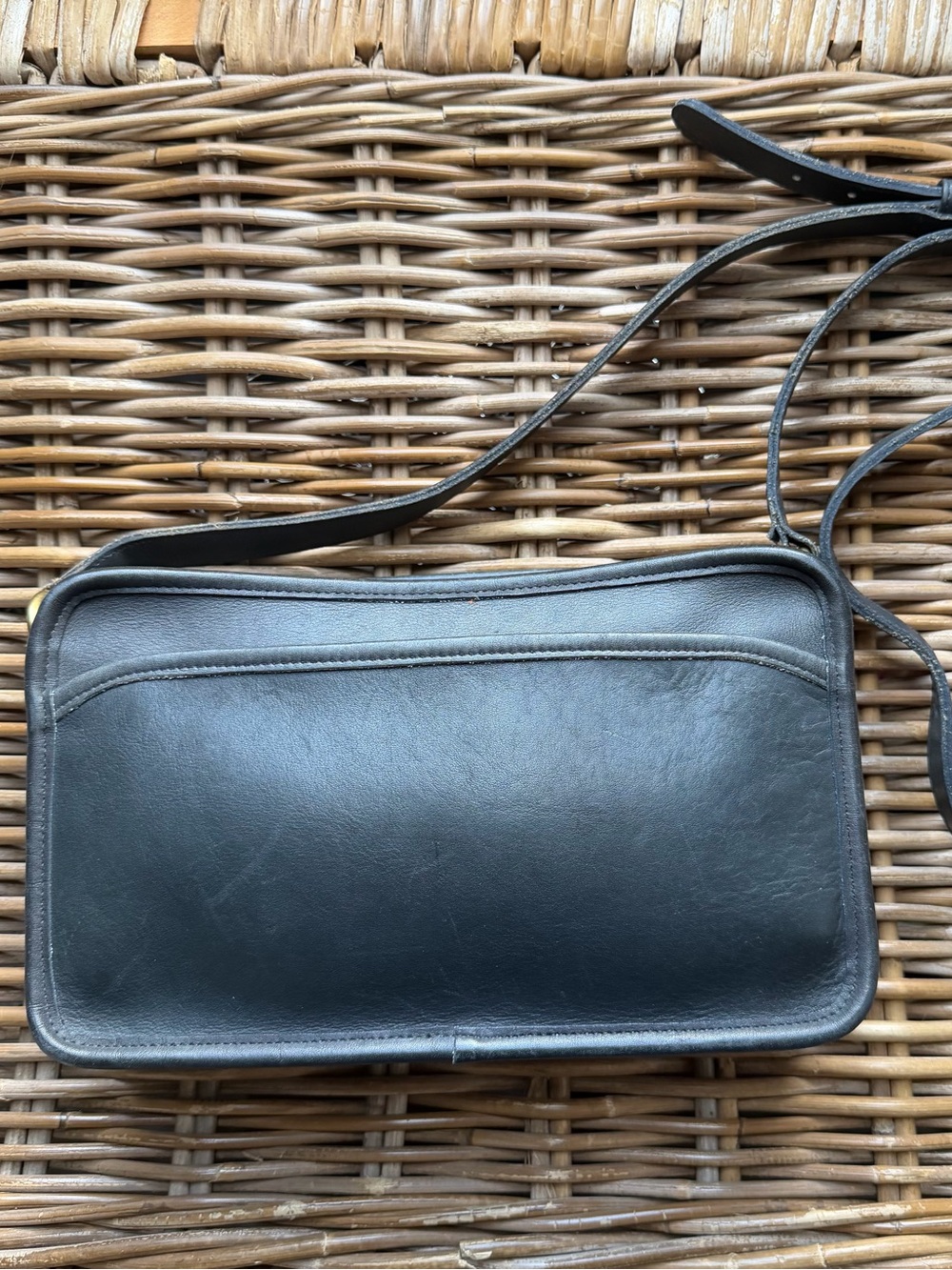 Coach Vintage Swingback Zip Crossbody Bag 1980’s M5C-9974 Dark Navy Purse
